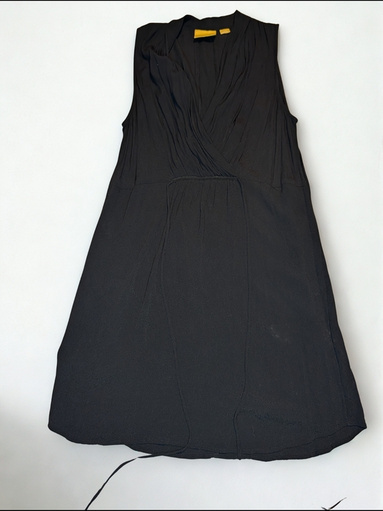 Maeve Dresses & Skirts - Maeve Black Sleeveless Midi Dress